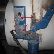 FJK-W150磁感应开关KBW-220L矿用往复式拉绳开关 FJK-W150磁感应开关KBW-220L矿用往复式拉绳开关